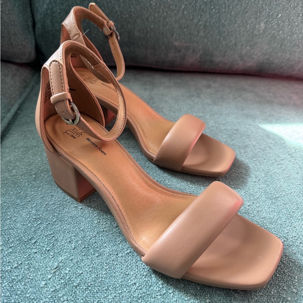 Elegant Tan Block Heel Sandals